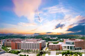 【十堰】十堰这所知名大学公开招聘95人！有编制，最高待遇120万！内附岗位表图片