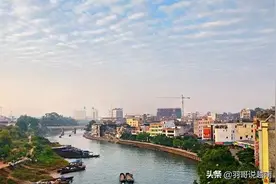 中越跨国上班的越南姑娘，工资是越南的2-3倍，渴望嫁到中国图片