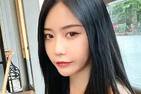 小说：他和小卖部老板娘的故事图片