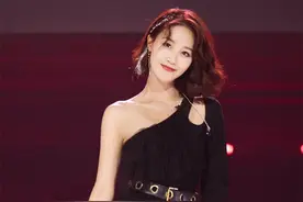 蓝盈莹被圈内人曝猛料，已从人艺辞职，营销爷爷是蓝天野只是碰瓷图片