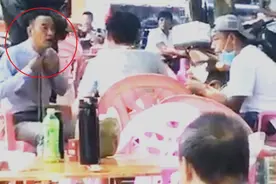 任达华路边摊吃饭，陈奕迅赤膊上街，香港明星在港为何没架子？图片