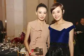 "甄嬛姐妹"重聚，徐璐和孙俪拍合照，穿得都好有气质图片
