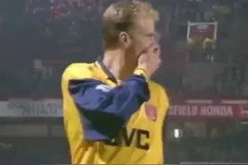 巨星传奇 | 他是从不坐飞机，进球不庆祝的球场‘怪咖’图片