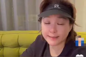 主持人李静与戴军聚会，自曝身体不适要去医院，1件上衣就8千图片