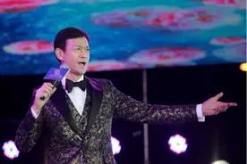 75岁郑少秋出席商演，是穷吗？太低估了他图片