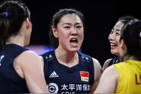 排球比赛中的后攻和两点换三点战术的解析图片