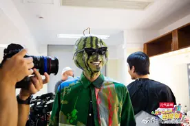 今年最好笑的综艺！胡军杨洋领着一群男人天南海北地玩捉迷藏图片