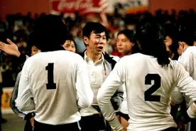 中国女排首夺世界冠军40周年，那些昔日夺冠功臣今安在？图片