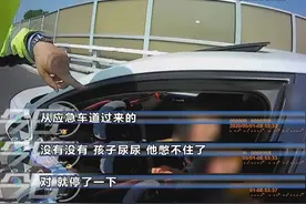 交警严查胶州湾大桥应急车道违停 听驾驶员的奇葩辩解图片