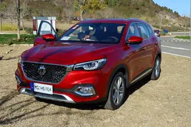 15万元买名爵HS 2.0T怎么样？角师傅试驾告诉你开起来的感受视频封面