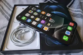 为什么很多人宁愿买512GB iPhone，也舍不得开iCloud 200GB？图片