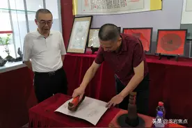 龙岩市工信局成功举办第二届工艺美术展图片