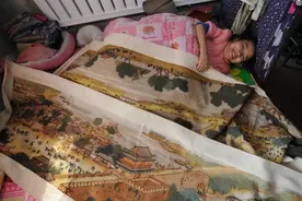 女子卧床19年，4年绣完6米《清明上河图》，想卖个好价给父母尽孝图片