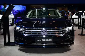 大众旗舰辉昂改款亮相，车标自带“光环”，却难逃“三大问题”？图片