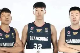 人才济济！广东小将大风车暴扣，起跳后与篮筐持平，这天赋逆天图片