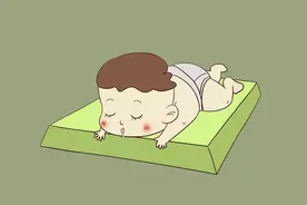 夏天该用尿不湿还是尿布？你可能一直都选错了图片