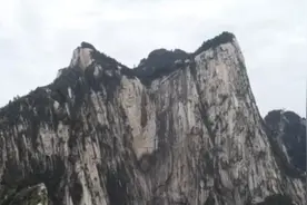 国庆假期华山迎来客流高峰 景区每日限流2万人次图片