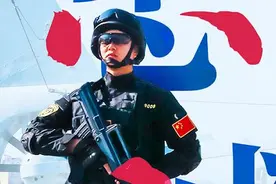 72年了！这，就是人民海军→图片