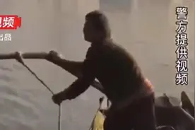 79岁阿婆摇船救落水男子：没什么怕的图片