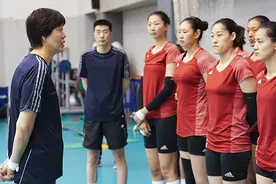 女排世锦赛六强赛开打 中国女排今天迎战美国队视频封面