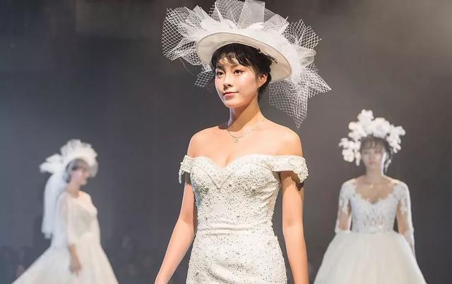 一顾倾人城｜穿上它，你就是那个倾城的新娘「内含超多心动美图」