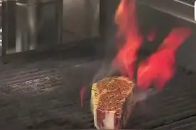 西餐牛排点八分熟？别被电视剧骗了！美食家詹姆士教你牛排知识！视频封面