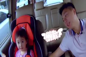 甜美奥莉车上与妈妈通话！小小奥莉被妈妈委以重任？视频封面