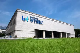 字节跳动进军车联网领域，抖音、今日头条等将登陆车载系统图片