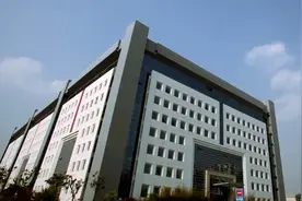 山东超级工程丨海尔主动打破制度寻找机遇 “人单合一”引领世界商业新模式视频封面