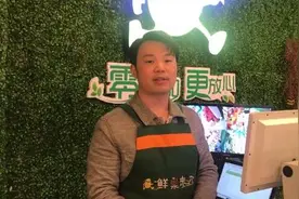 春节返乡见闻 | 当无依无靠的商贩有了提供“保障”的二维码视频封面