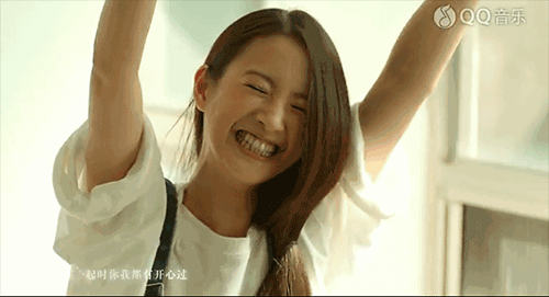 《小女花不弃》嫩颜成团宠 ，37岁林依晨剧外蓝颜美男一箩筐，盘她！