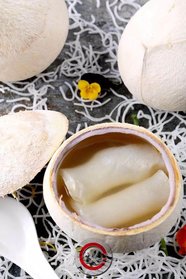 花胶椰皇水鸭汤 2026年椰皇炖花胶