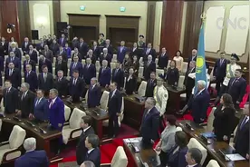 托卡耶夫宣誓就任哈萨克斯坦总统视频封面