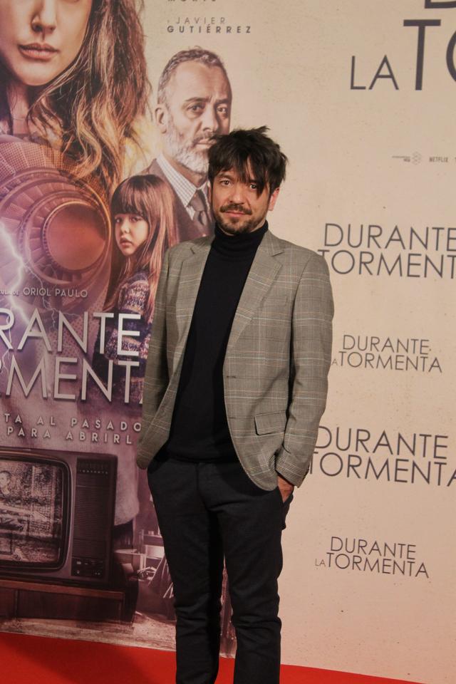 《看不见的客人》导演新作除了反转还玩穿越