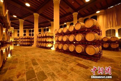 张裕干红橡木桶礼盒750（张裕公司公布2019年度橡木桶购置计划）