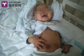 【紫牛新闻】半个月不能进食，2岁娃饿得将手指咬得鲜血直流…视频封面
