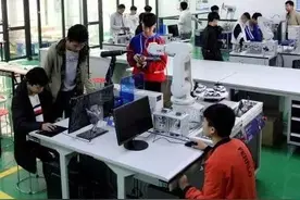 这群人已经被高校录取！原来他们可以带着技术上大学图片