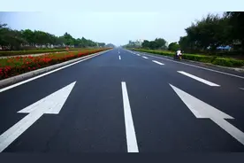 肇事逃逸！舟山这位司机部分责任变全责 还构成犯罪图片