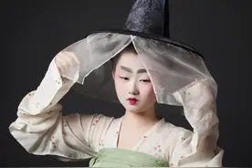 《长安十二时辰》的“造型师”：中国装束复原团队12年复原400套汉服视频封面