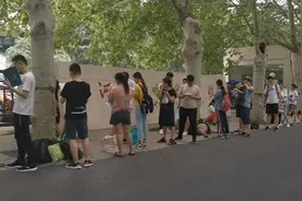 图书馆排长队，为考研每天自习13小时视频封面