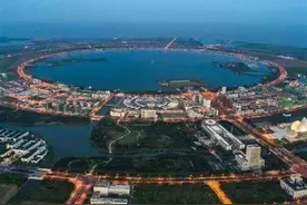 开放新步伐 创新加速度——上海自贸试验区临港新片区正式起航视频封面