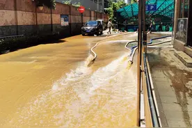 乐山110个地下车库进水 上千辆车受损报案视频封面