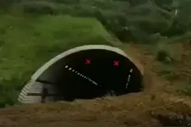 浙江甬莞高速山体塌方 泥土如山洪般涌入隧道