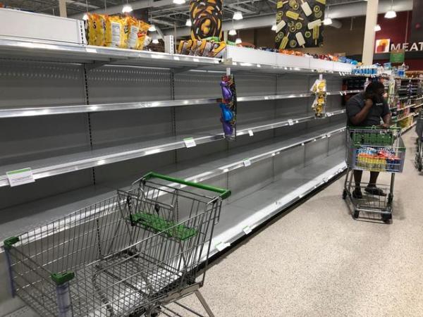 飓风多里安：400个航班取消，奥兰多机场宣布暂停，时速150英里的风暴正袭来
