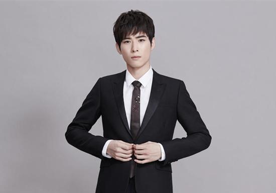 铠甲勇士彩虹服（我的莫格利男孩凌宇是谁演的凌宇扮演者是谁个人资料）