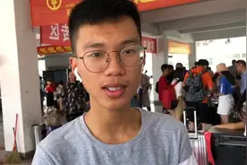 大一新生赚6000元买电脑，自攒生活费视频封面