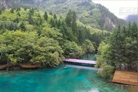 开园在即  飞阅秋日九寨沟视频封面