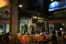 占道经营乱摆卖，中山多家大排档昨夜被查视频封面