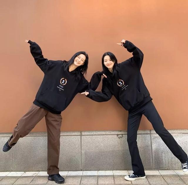 00后、神颜、长腿、YG麻豆，别人的19岁都是这样开挂的吗？