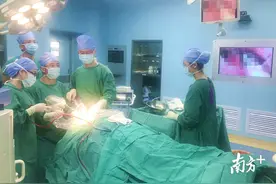 腔镜下切除甲状腺肿瘤，顺德“政校合作”完成一复杂手术图片